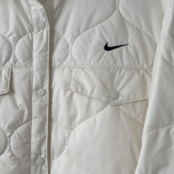 Nike Women's Sportswear Essentials Quilted Trench Coat NWT Size Medium - Picture 12 of 17